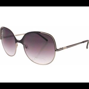 Authentic Chloe sunglasses! Never been used❤️💚💜